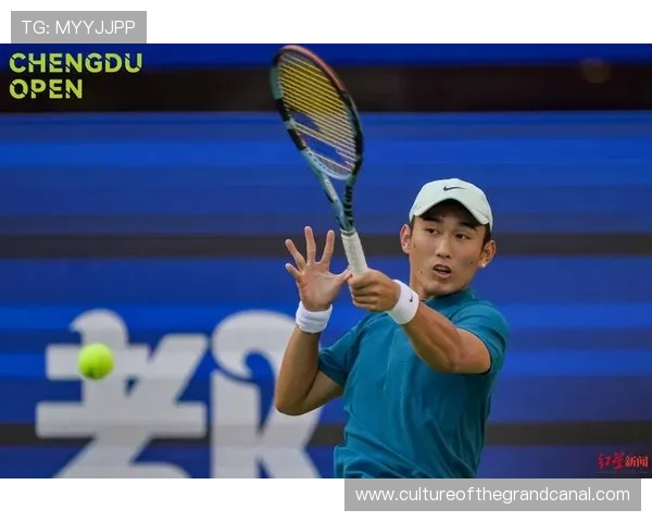 中国网球新星崭露头角在国际赛场掀起青春风暴引全球关注
