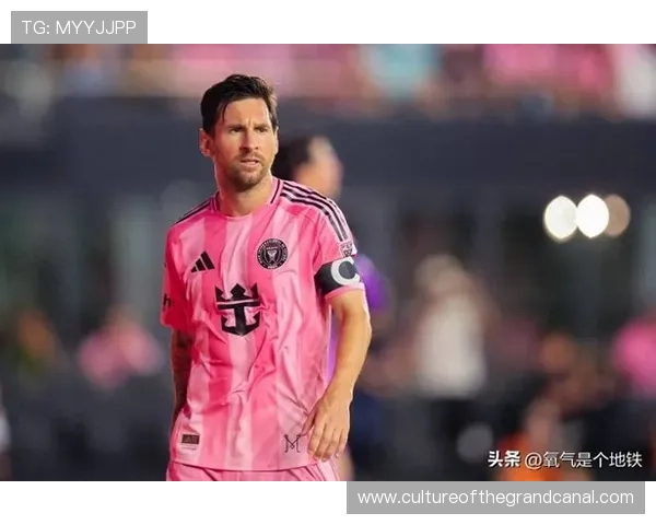 梅西回归巴萨传闻再起，俱乐部高层暗示年底有望签约