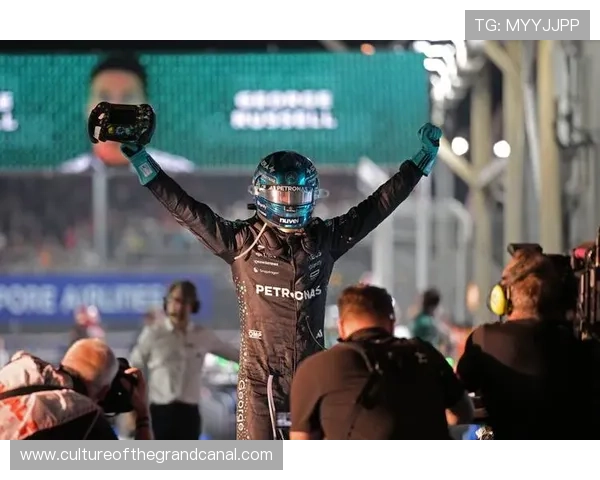 F1赛事最新动向：车队战术革新与新赛季车手阵容亮相