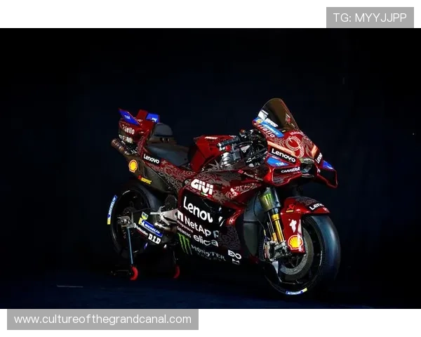 2025赛季MotoGP争冠悬念加剧 多支车队实力接近竞争激烈 2025赛季MotoGP争冠悬念加剧 多支车队实力接近竞争激烈