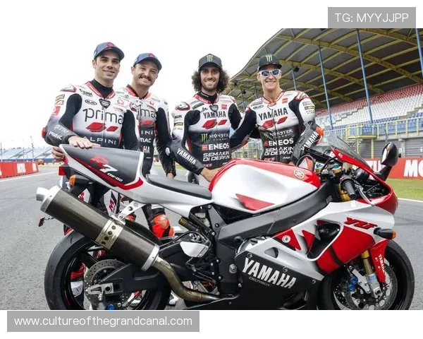 MotoGP赛场激战升级新星崛起争夺年度荣耀之战巅峰对决开启