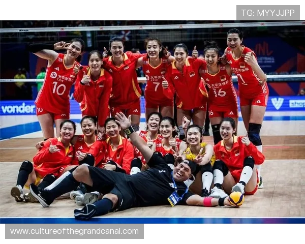 中国女排奥运备战进入冲刺阶段球队调整阵容展现全新攻防体系综合实力魅力