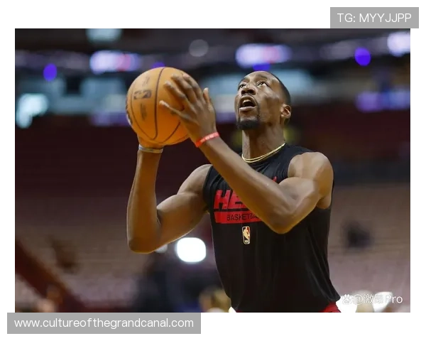 迈阿密热火重建与崛起探秘球队新赛季如何再现辉煌